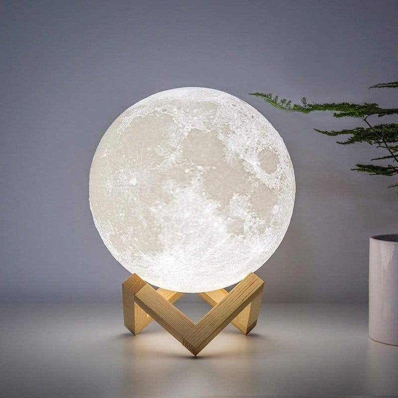 3D mesec lampa — detalj 2
