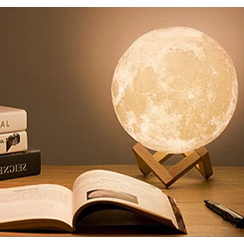 3D meseceva lampa sa postoljem — pregled