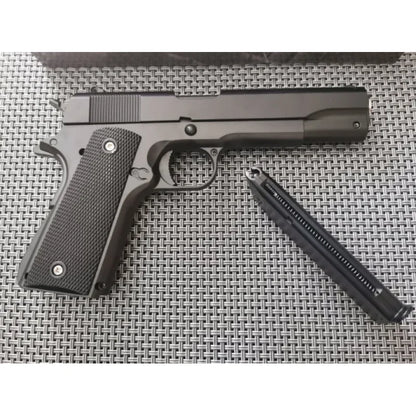 airsoft pištolj kolt 1911 — full metal replika sa crnim koricama