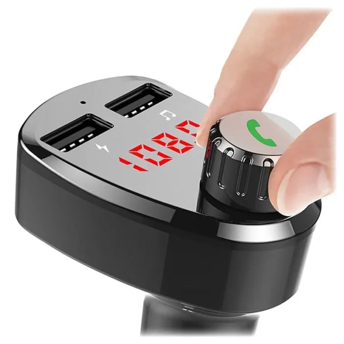Bluetooth FM transmiter G13 u utičnici upaljača, prikaz frekvencije na ekranu