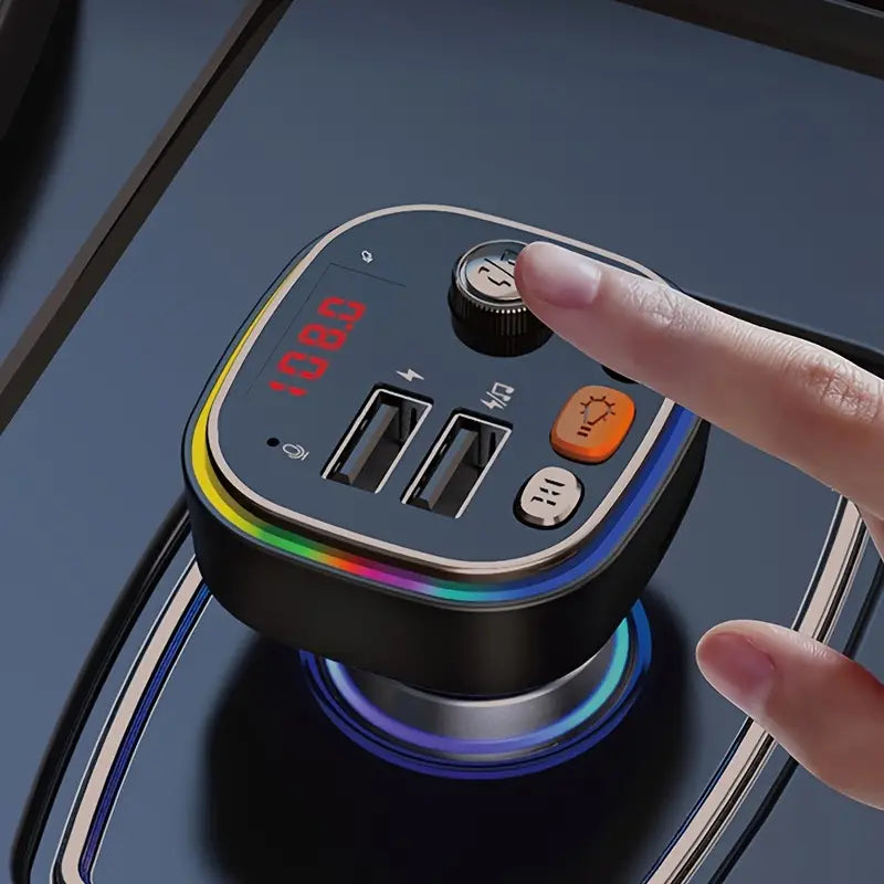fm transmiter C20 RGB sa fleš diskom i microSD karticom na komandnoj tabli