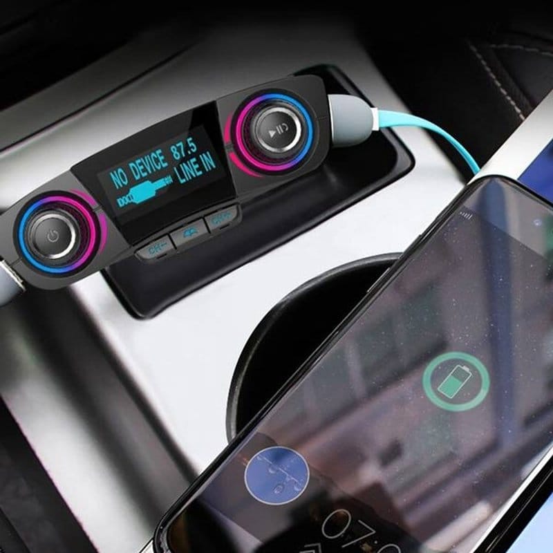 bluetooth fm transmiter za auto sa ekranom — detalj 3