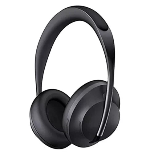 AKG BT004 u crnoj boji iz ugla — jastučići preko celog uha