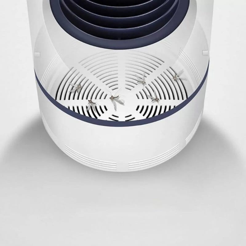 ventilator na dnu UV lampe uvlači komarce unutra