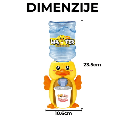 dimenzije aparata za vodu patkica — visina 23,5 cm, širina 10,6 cm