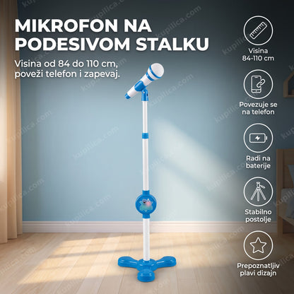 plavi dečiji mikrofon sa stalkom podesive visine u dečjoj sobi