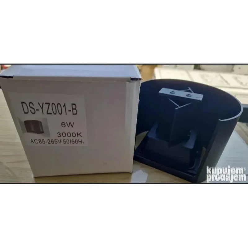 kutija fasadne lampe sa oznakom DS-YZ001-B, snaga 6W, pored proizvoda