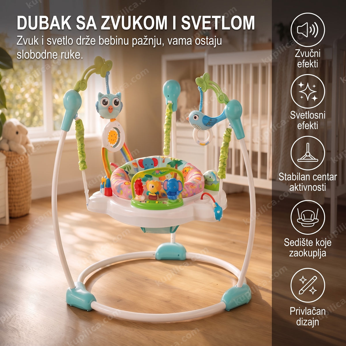 Prazan dubak za bebe sa zvučnim i svetlosnim igračkama u dnevnoj sobi