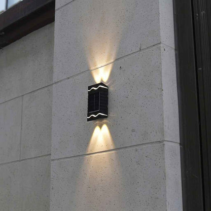 dvostrane solarne zidne lampe — detalj 1