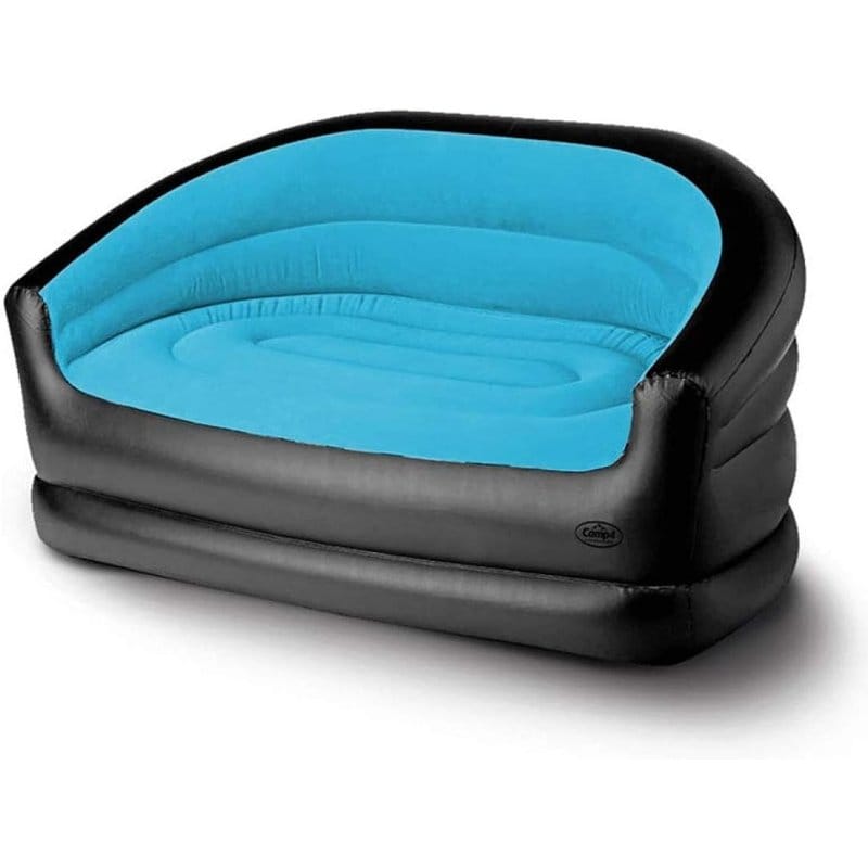 prazna plavo-crna naduvana sofa iz ugla na beloj pozadini