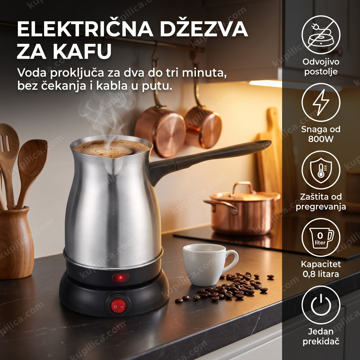 Električna džezva za kafu na postolju u kuhinji, kafa se penuša i para