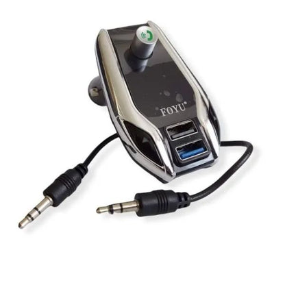 FOYU FO-Q512 uključen u upaljač automobila, telefon povezan preko Bluetooth-a i na punjenju