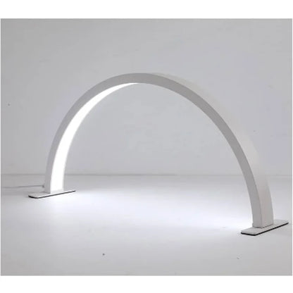 Led lampa iznad ležaja za pedikir tretman