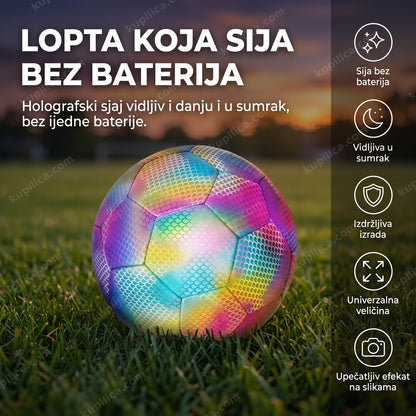 Hologramska svetleća fudbalska lopta na travi u sumrak, benefiti proizvoda