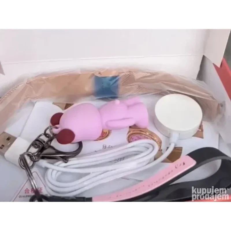 Sat na ženskom zglobu tokom svakodnevnog nošenja