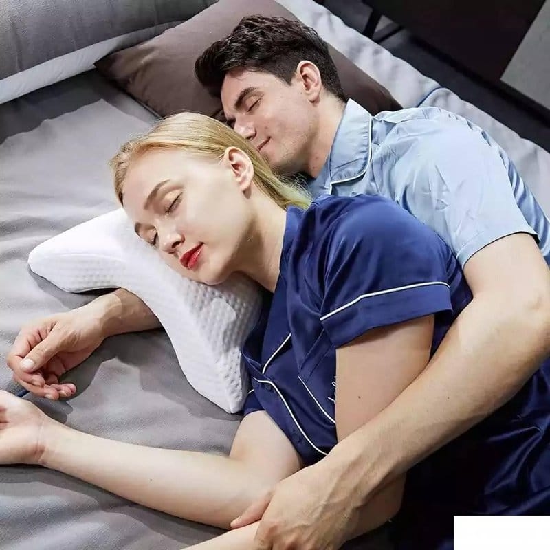 jastuk sa prostorom za ruku — detalj 1