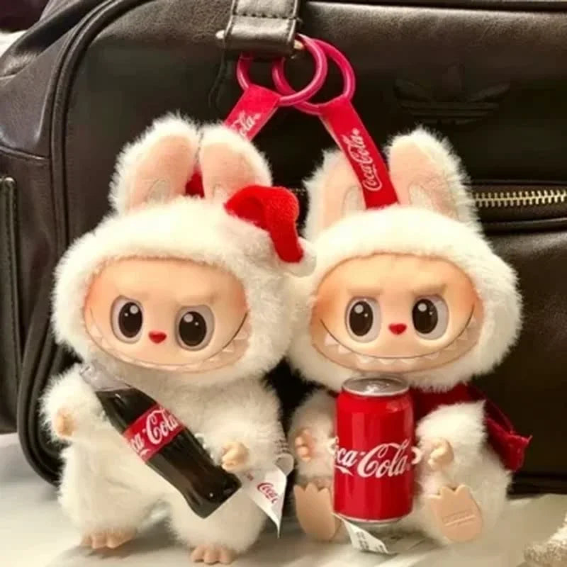 labubu coca-cola figura — detalj 1
