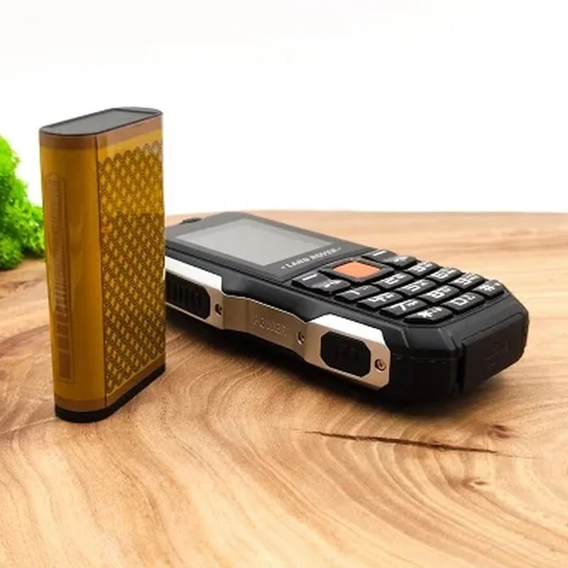 Landrover telefon C9 dual sim — detalj 2