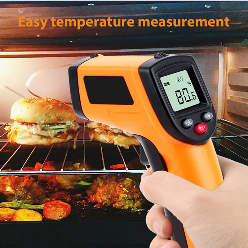 laserski termometar bezkontaktni meri temperaturu hrane u rerni
