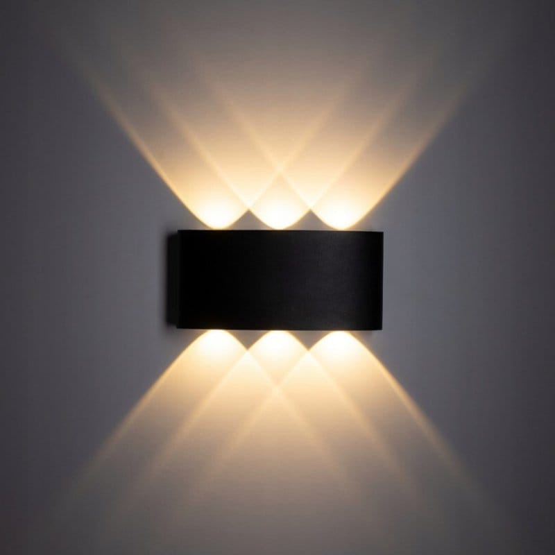 Crno kućište zidne lampe Arrow iz bočnog ugla