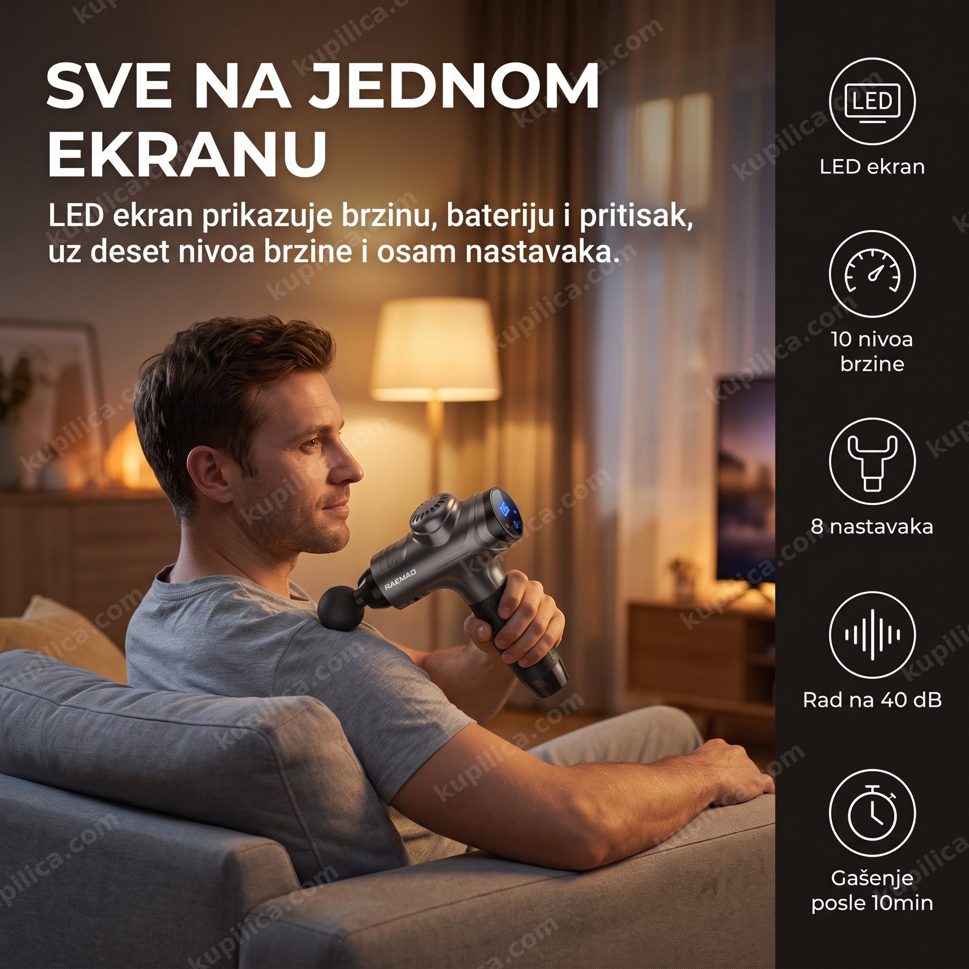 masažni pištolj — muškarac uveče na kauču masira rame uređajem RAEMAO X6 sa LED ekranom, deset nivoa brzine, osam nastavaka