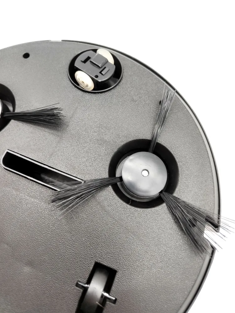 mini robot usisivač sa krpom — detalj 2