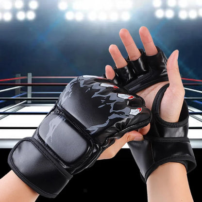 crne MMA rukavice sa čičak trakom na rukama ispred osvetljenog ringa