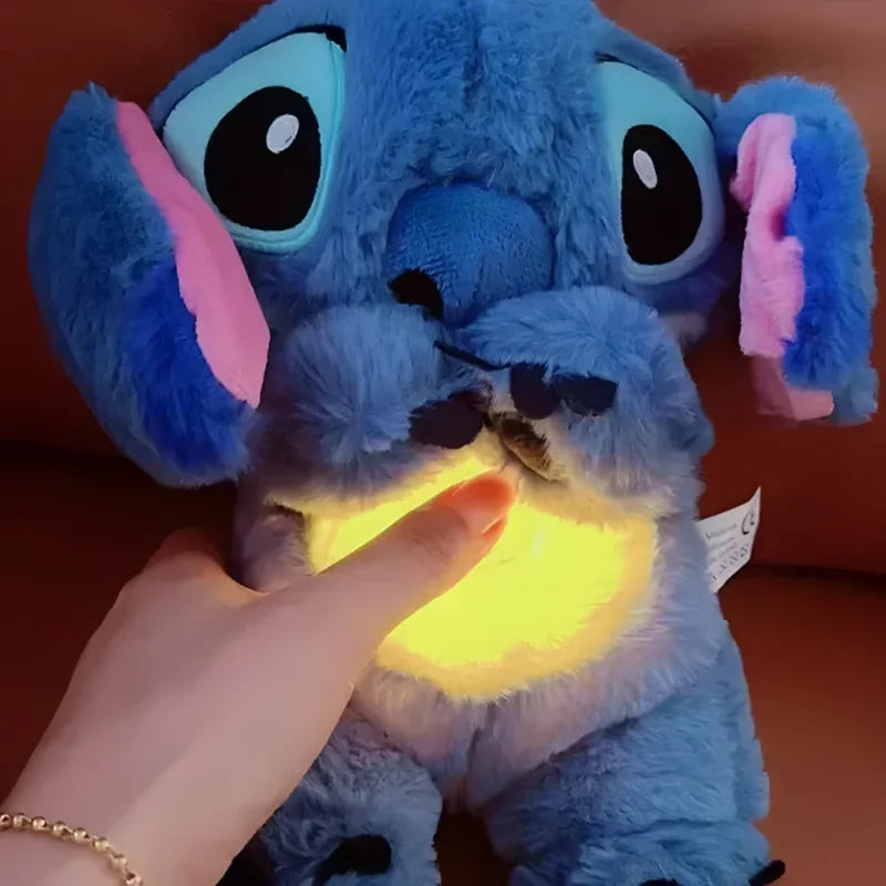 plišani stitch koji diše — detalj 2