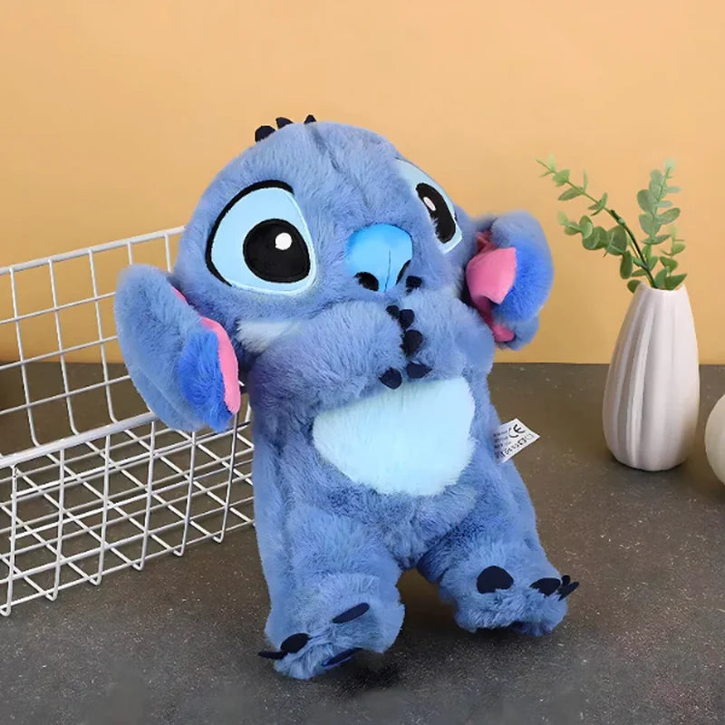 plišani stitch koji diše — detalj 3