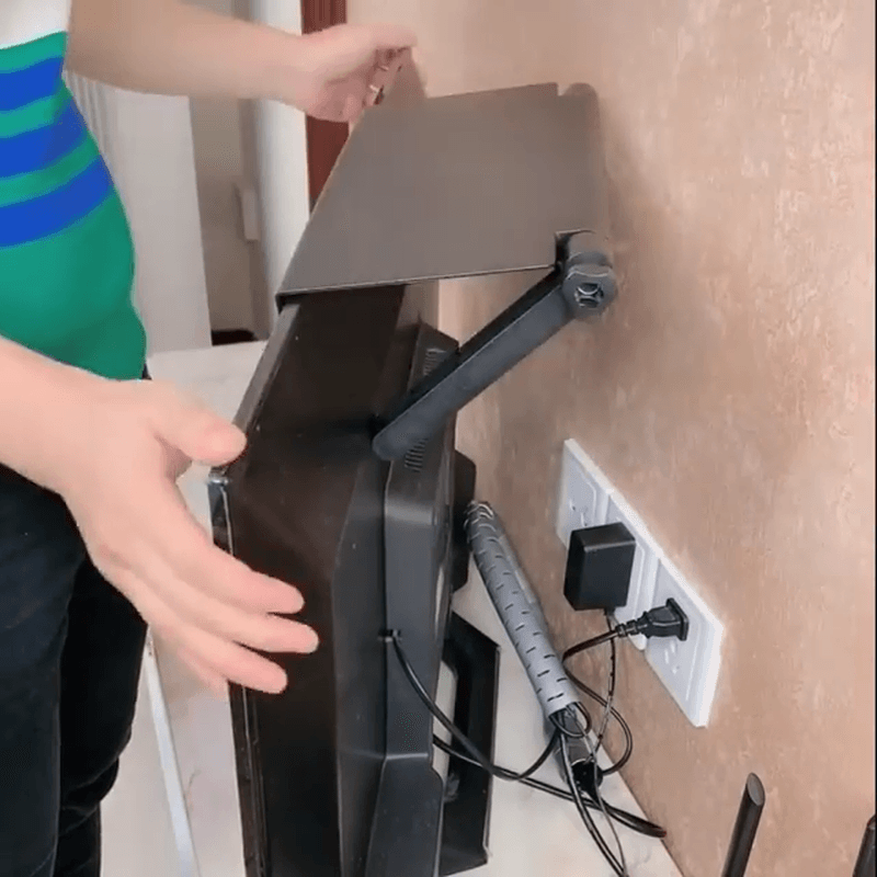 podesiva polica za tv i monitor — detalj 2