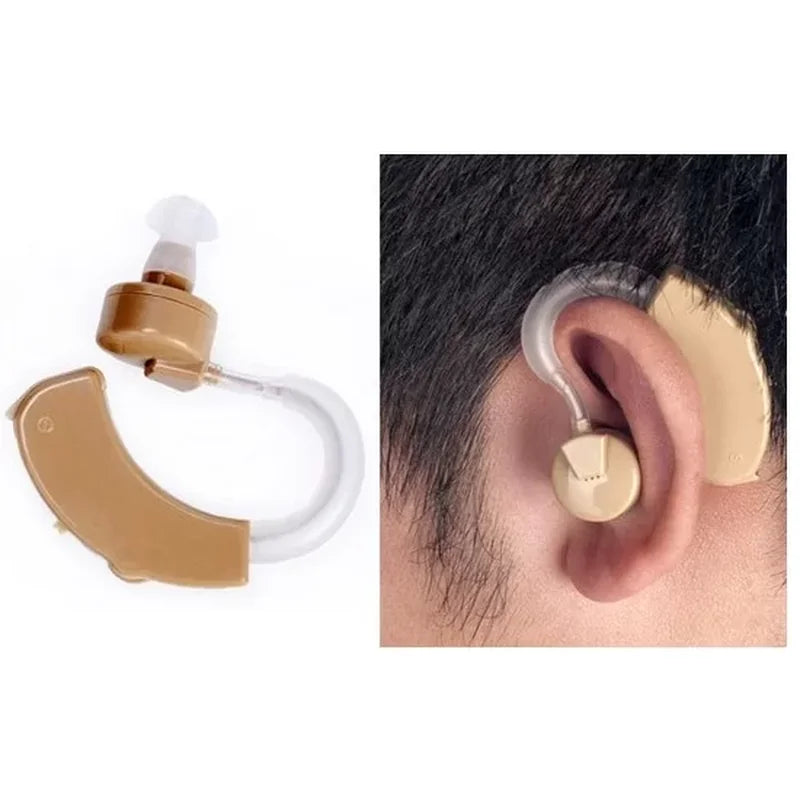 pojačivač zvuka nošen iza uva muškarca, bež boje sa providnom kukicom