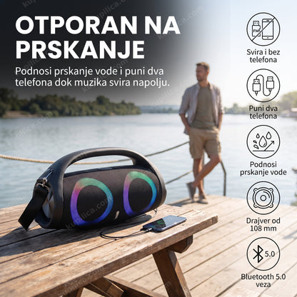 prenosivi bluetooth boombox zvučnik — odrasla osoba na splavu pored reke, zvučnik na stolu