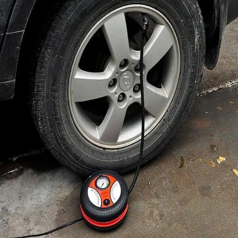prenosivi kompresor za auto 12V — pregled