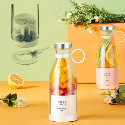 prenosivi mini blender za voće i povrće — detalj 3