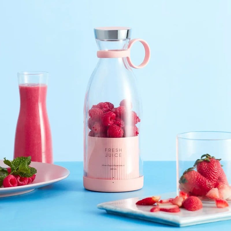 prenosivi mini blender za voće i povrće — detalj 4