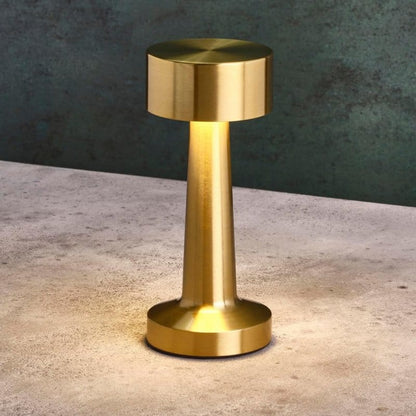 USB-C priključak za punjenje na dnu zlatne stone lampe