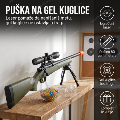 Igračka puška na gel kuglice sa narandžastim vrhom cevi i kuglicama u posudi