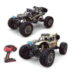 RC crawler 1:8 pored kutije i USB kabla za punjenje