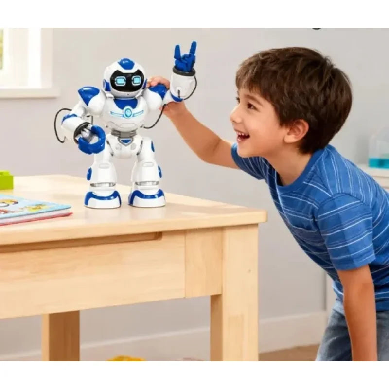 daljinski upravljač koji dolazi u kompletu sa robotom