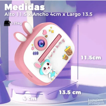odštampana fotografija iz roze fotoaparata sa termalnim štampačem