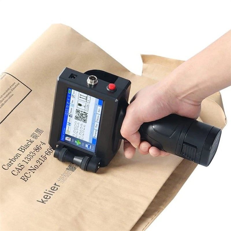 štampanje koda i teksta na braon papirnoj kesi pomoću inkjet štampača