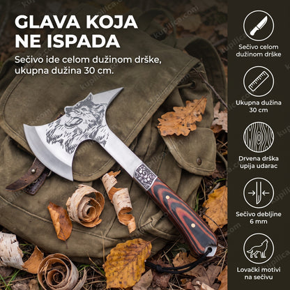 sekira za lov i kampovanje sa drvenom drškom i lovačkim motivom na sečivu