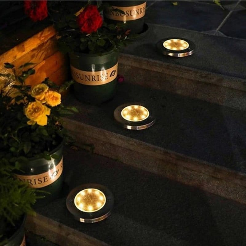 solarne lampe za dvorište set 4 komada — pregled
