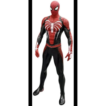 Spajdermen figura 46 cm u crveno-crnom odelu, pogled spreda