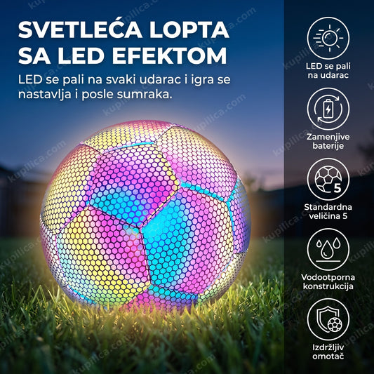 Svetleća fudbalska lopta sa LED efektom na travnjaku u sumrak i benefiti proizvoda