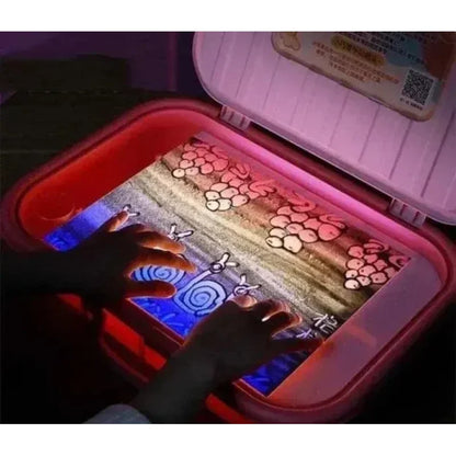 Svetleća kutija sa peskom za crtanje u roze koferu sa poklopcem