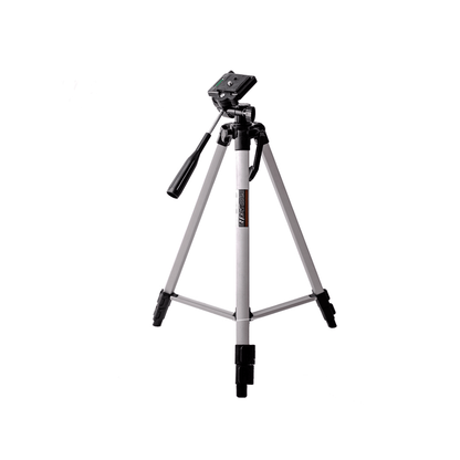 tripod stativ 330A — aluminijumski tronožac sa okretnom glavom, izvučen na punu visinu