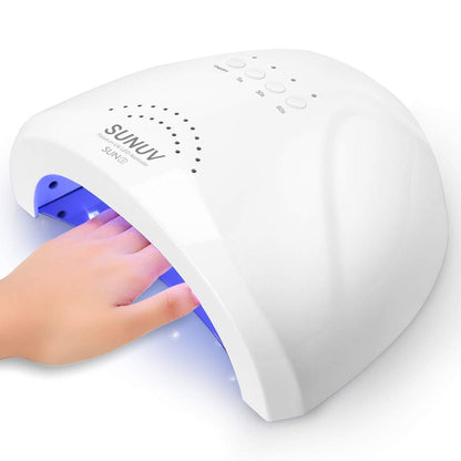 UV LED lampa za nokte SUNUV SUN 1 — šaka u lampi tokom sušenja gel laka
