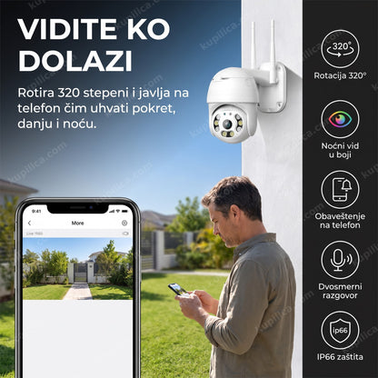 Vlasnik kuće proverava snimak sa Wi-Fi sigurnosne kamere A6 na telefonu ispred dvorišne kapije