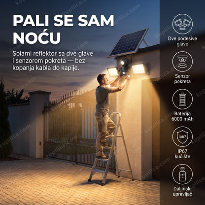 Vlasnik kuće podešava solarni LED reflektor XG-T50 sa dve glave na zidu u sumrak